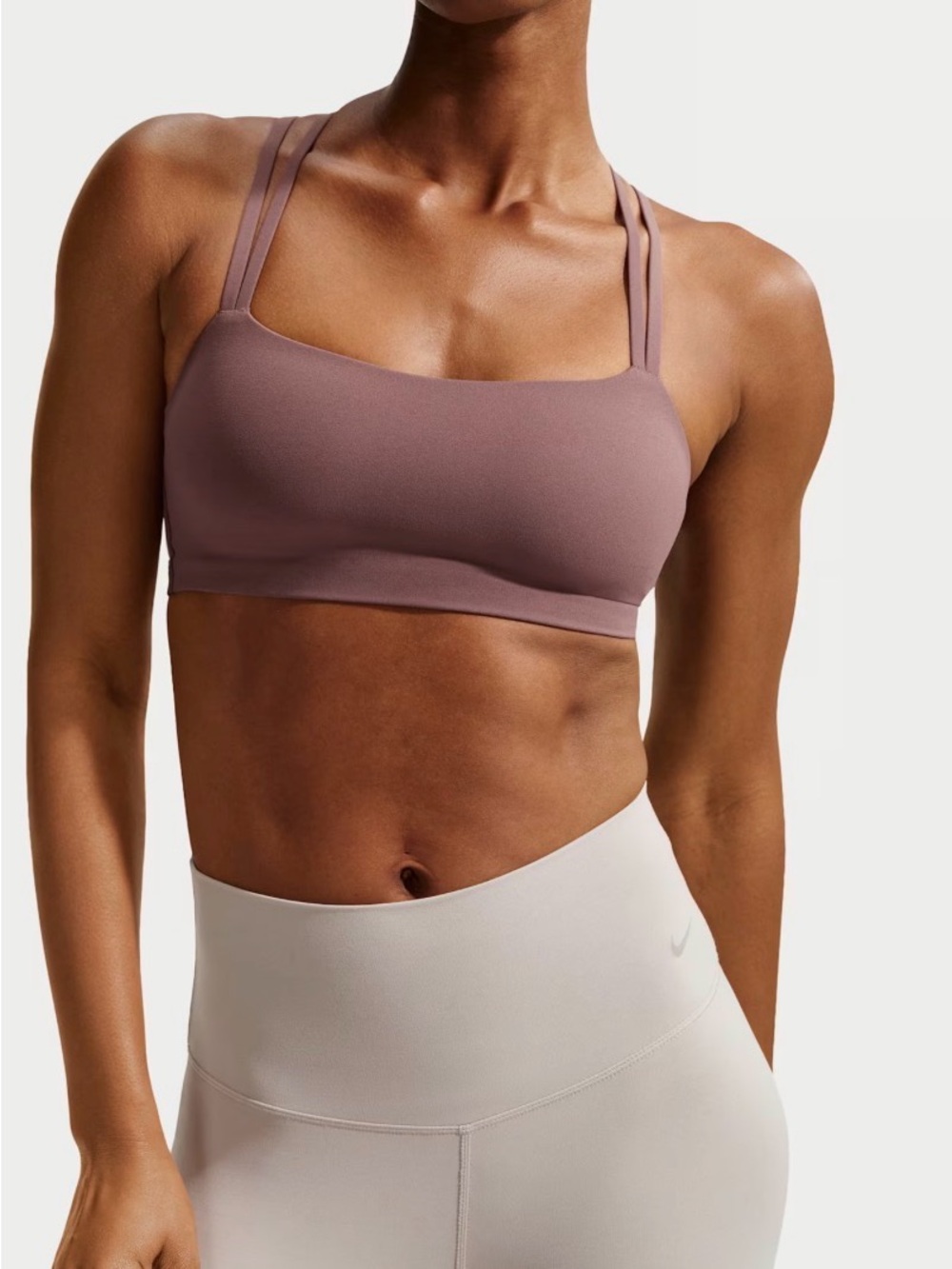 Nike Zenvy strappy sports bra